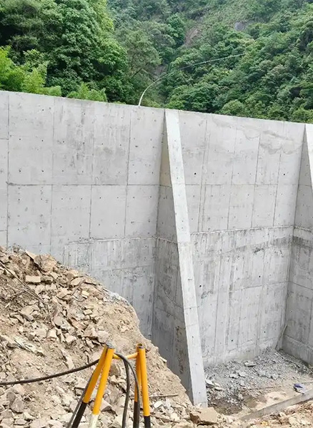 徐州丰县重力式挡土墙